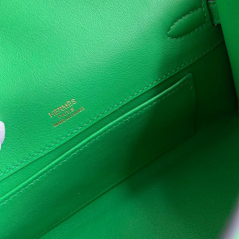 Hermes Kelly Pochette Swift Leather Gold Hardware In Green