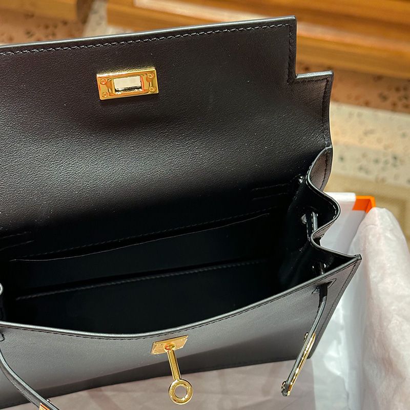 Hermes Kelly Danse Bag Swift Leather Gold Hardware In Black