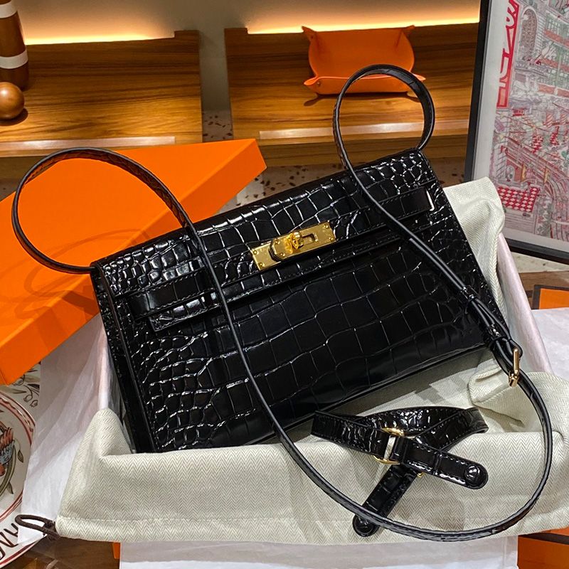 Hermes Kelly Elan Bag Alligator Leather Gold Hardware In Black