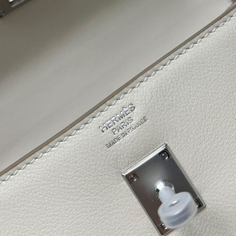 Hermes kelly Moove Bag Swift Leather Palladium Hardware In White