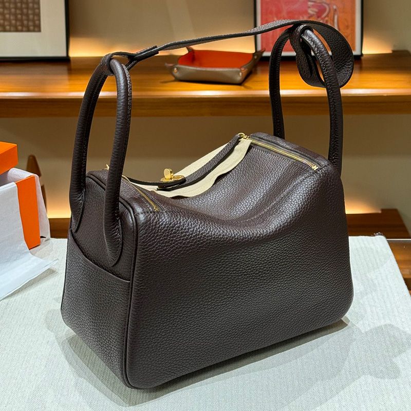 Hermes Lindy Bag Clemence Leather Gold Hardware In Coffee