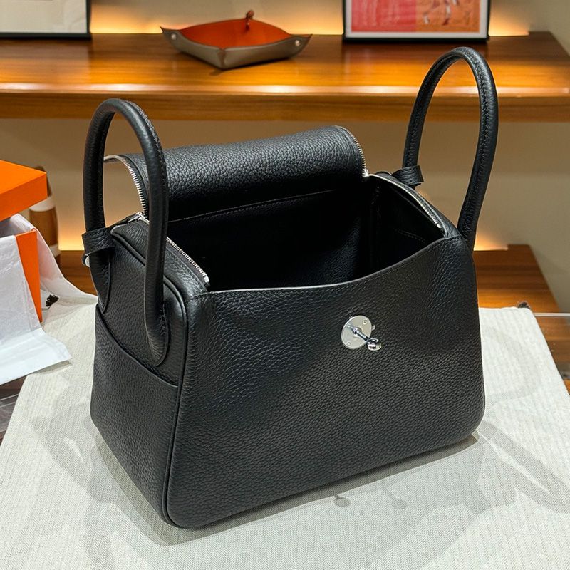 Hermes Lindy Bag Clemence Leather Palladium Hardware In Black