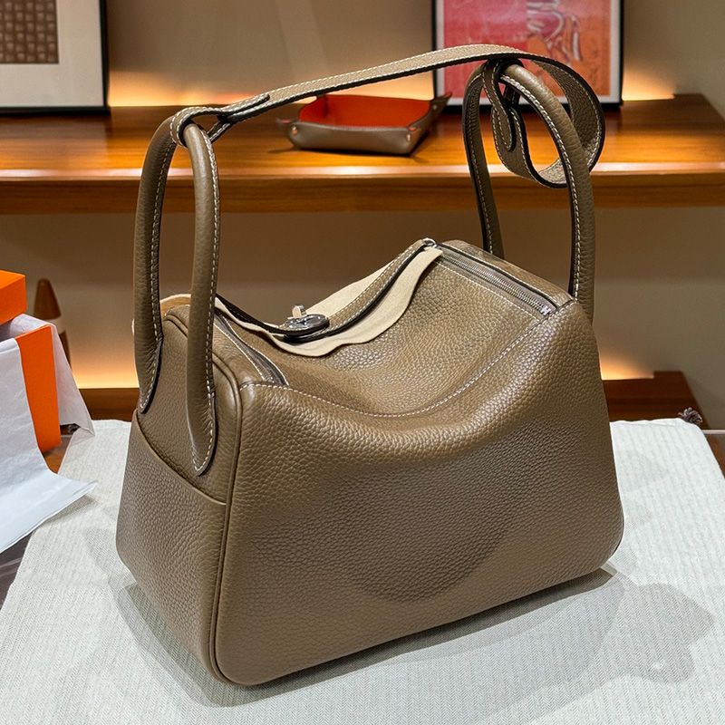 Hermes Lindy Bag Clemence Leather Palladium Hardware In Khaki