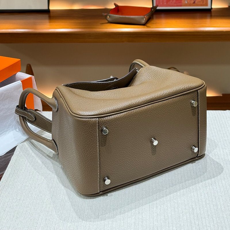 Hermes Lindy Bag Clemence Leather Palladium Hardware In Khaki