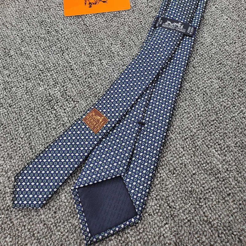 Hermes Maillon Shirting Tie In Green