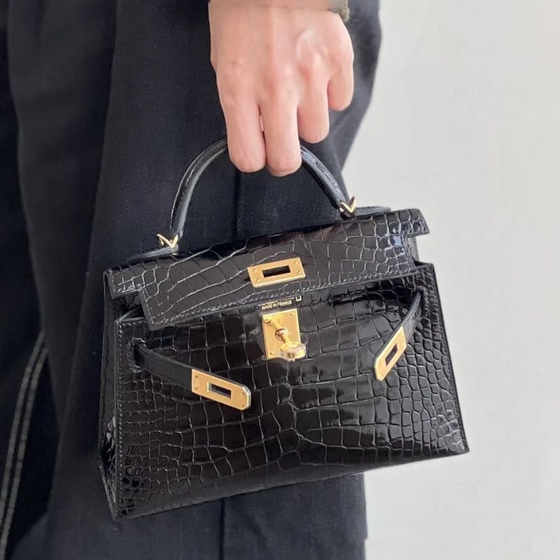 Hermes Mini Kelly II Bag Alligator Leather Gold Hardware In Black