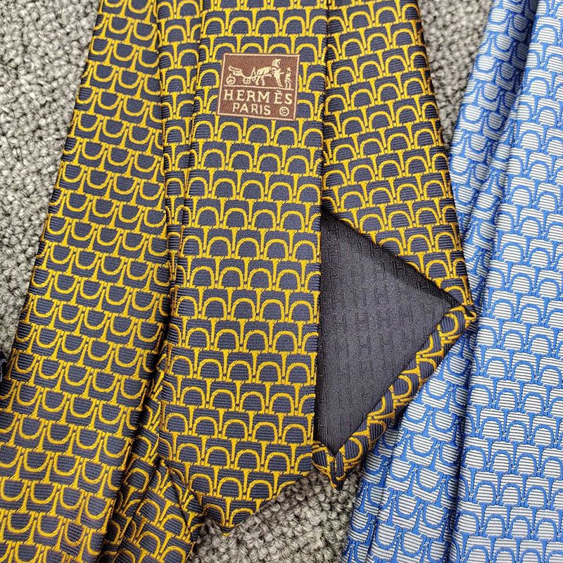 Hermes Mors Tricolore Tie In Yellow