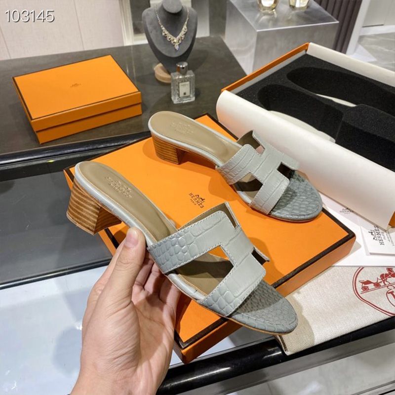 Hermes Oasis Slides Women Alligator Leather In Grey