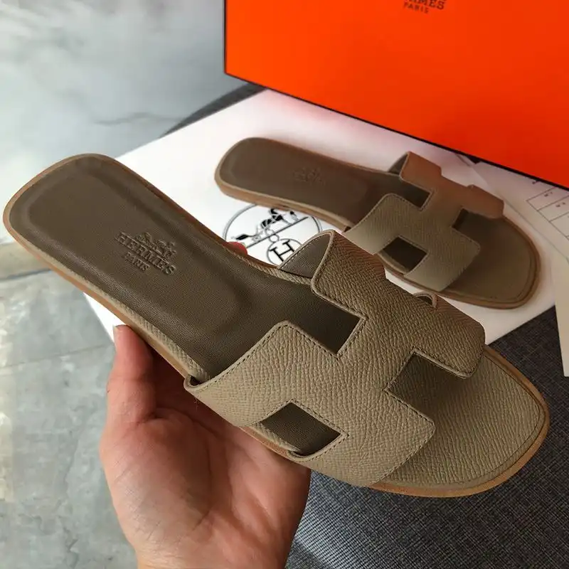 Affordable Hermes Oran Slides Women Grain Calfskin In Khaki