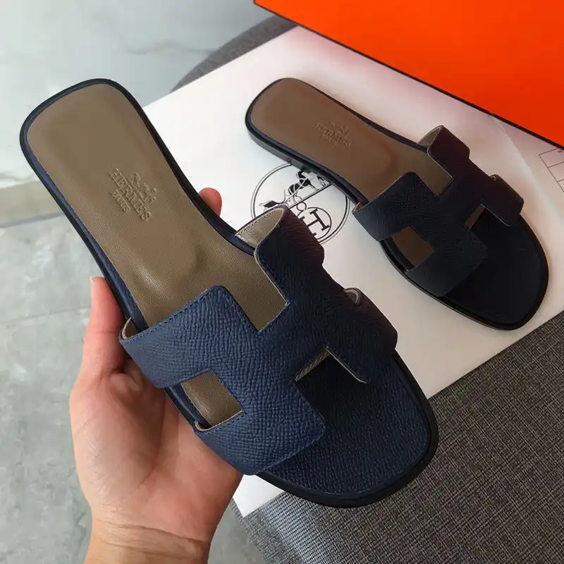 Affordable Hermes Oran Slides Women Grain Calfskin In Navy Blue