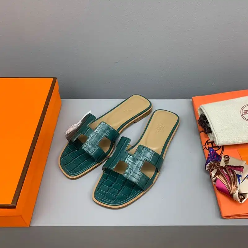 Affordable Hermes Oran Slides Women Crocodile Leather In Green