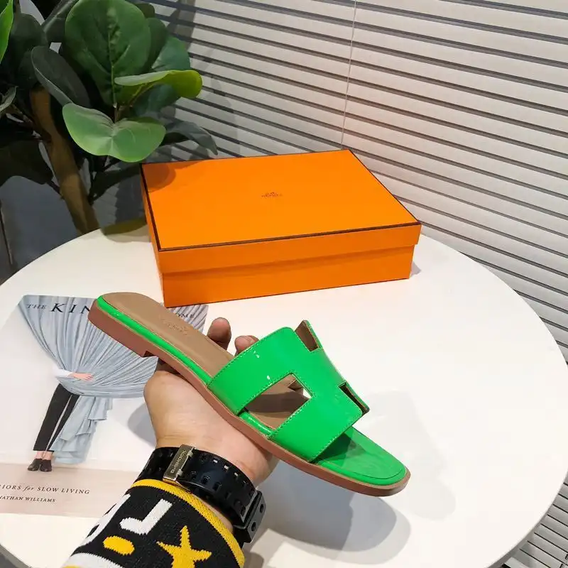 Hermes Oran Slides Women Nappa Leather In Green