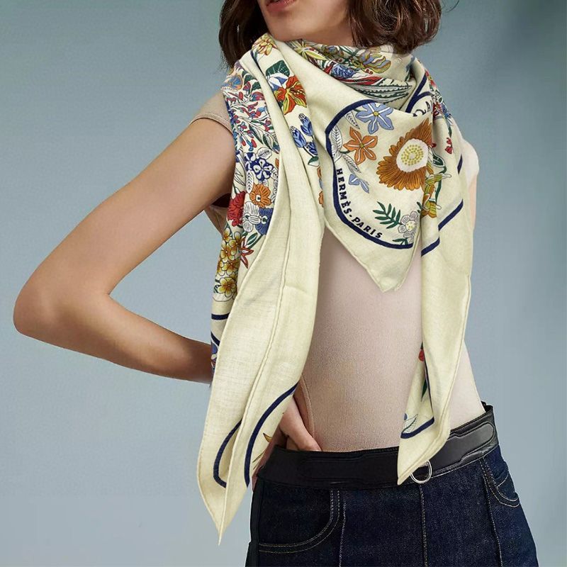 Hermes Planifleurs Shawl 140 In White