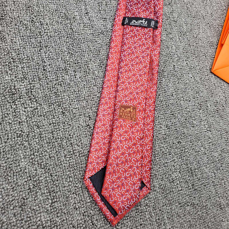 Hermes Tie 7 Horseshoes Tie In Red