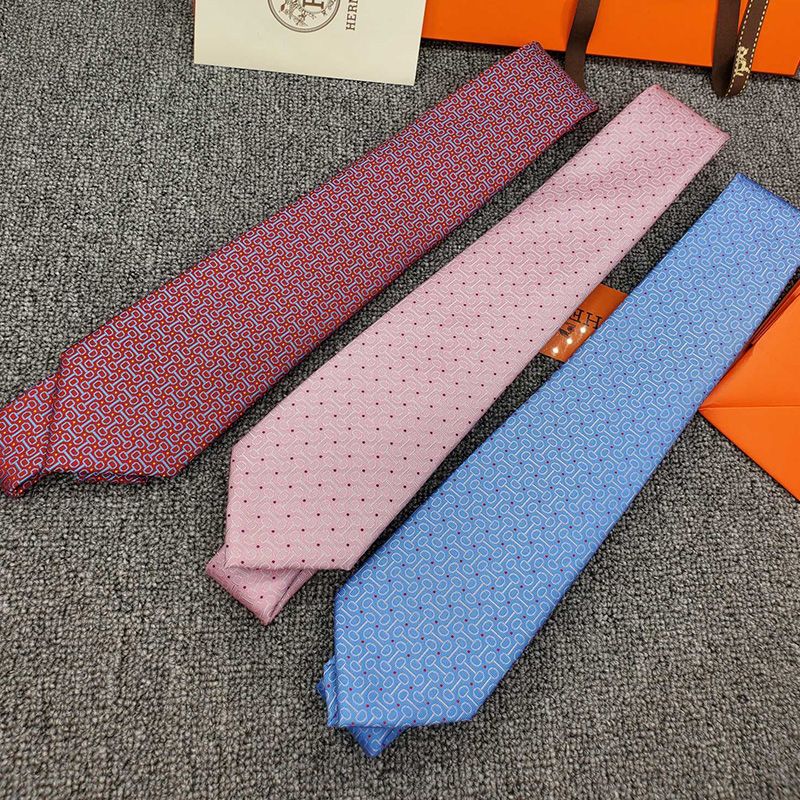 Hermes Time Keeper Tie In Pink