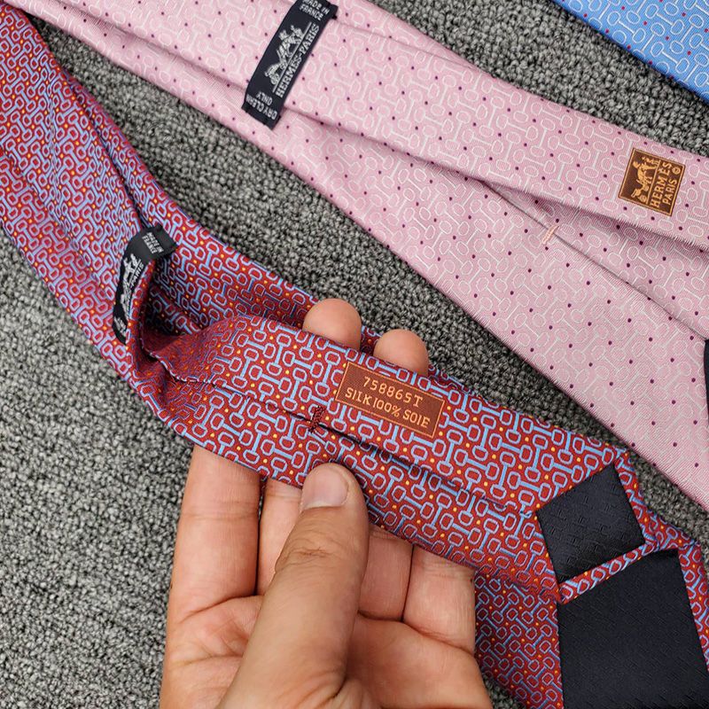 Hermes Time Keeper Tie In Pink