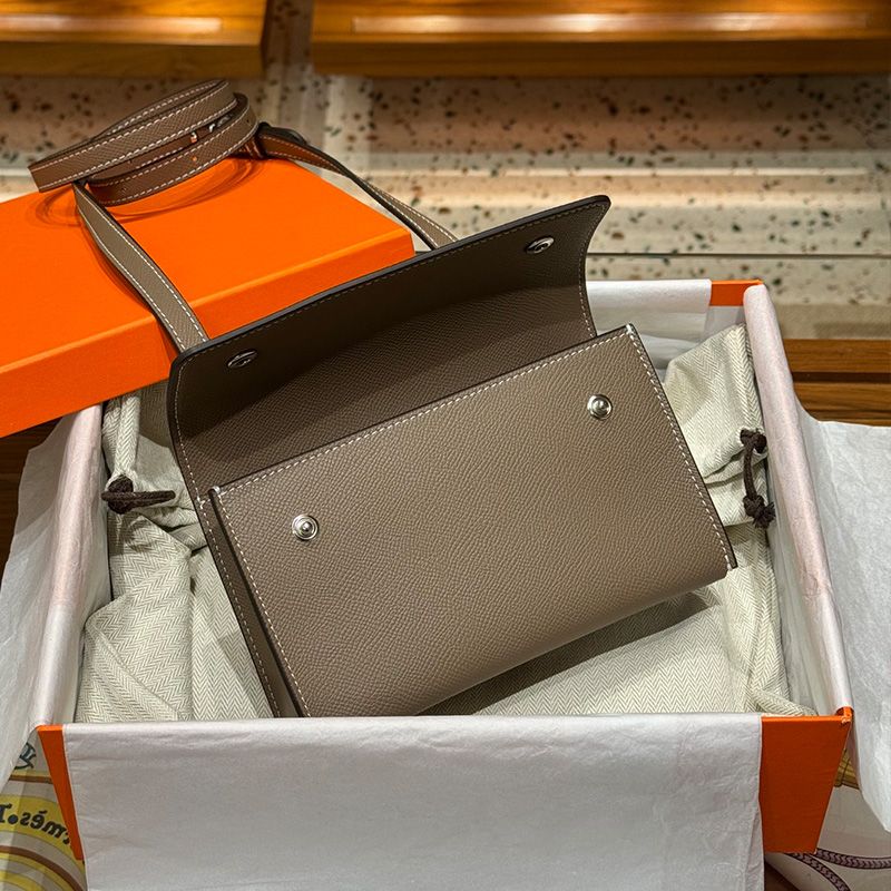 Hermes Hermesnap Wallet Epsom Leather Palladium Hardware In Khaki