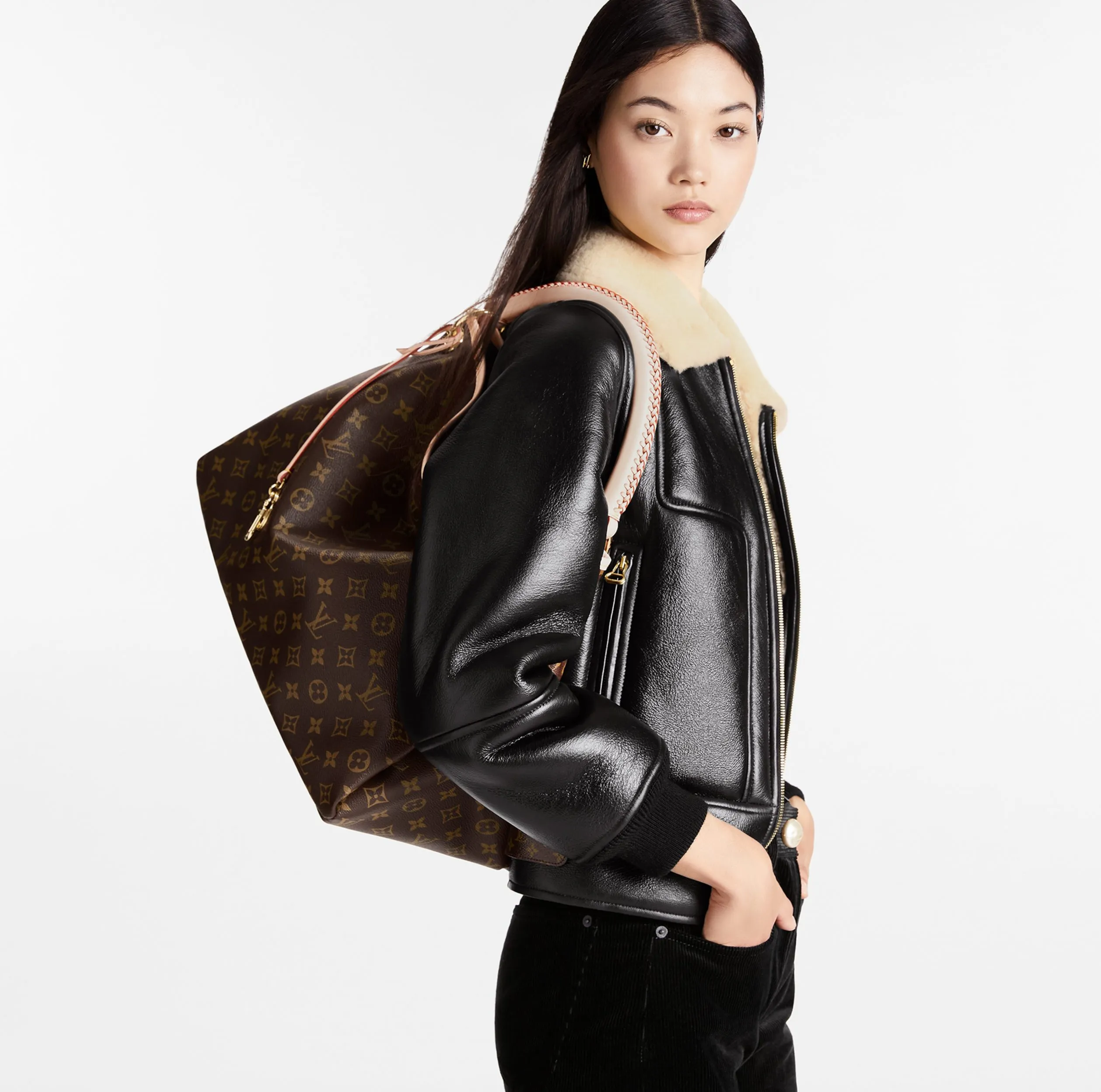 Best replica Bagsaaa Artsy MM Monogram Canvas M44869