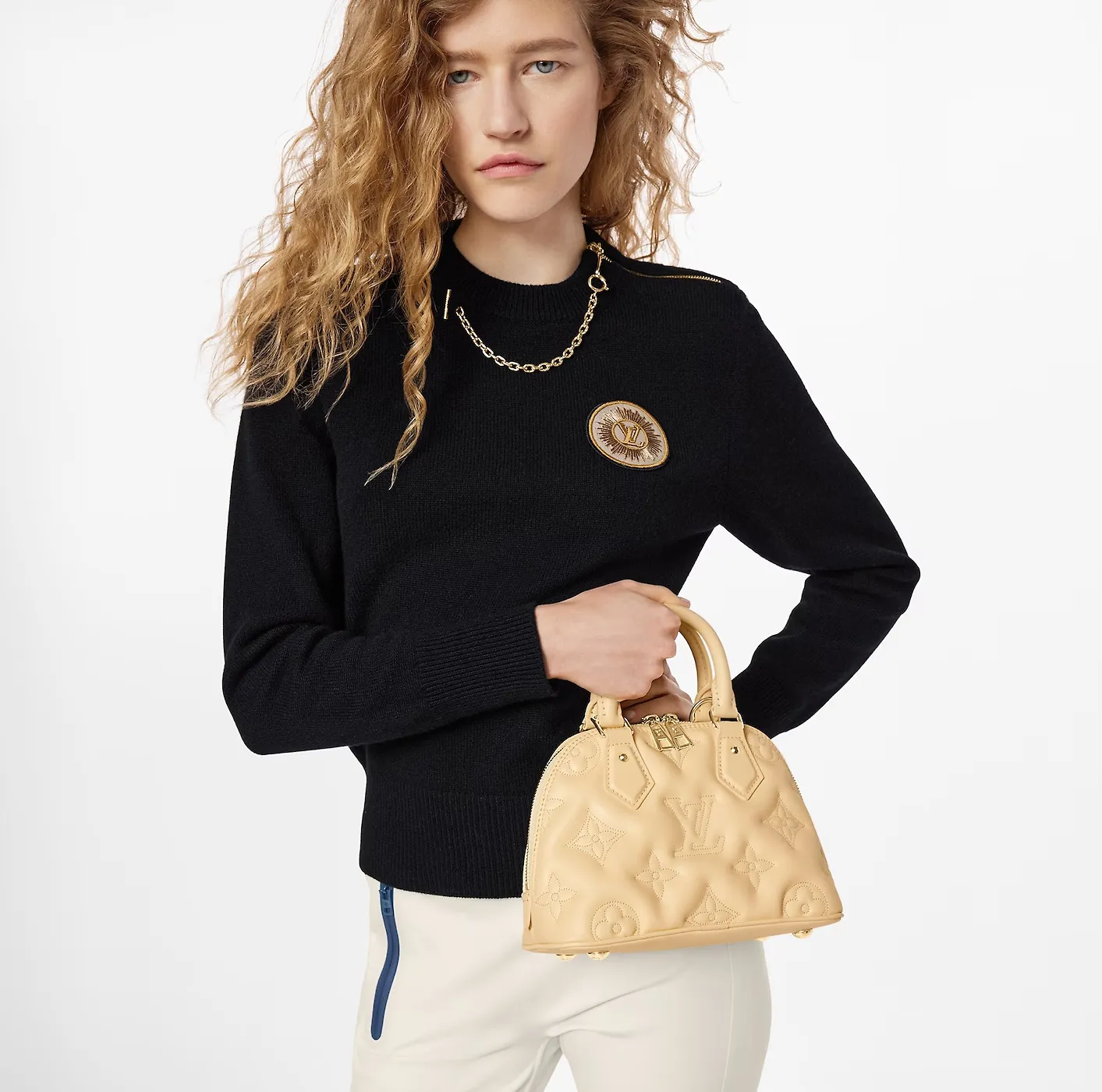 Shop shoulder bags Bagsaaa Banana Yellow M59821 Alma BB