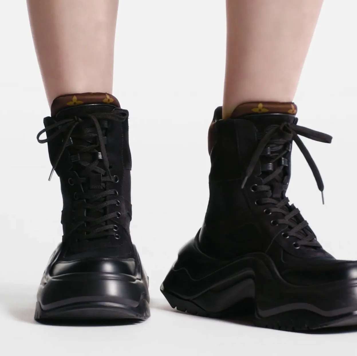 Replica bags lv Bagsaaa LV Archlight 2.0 Platform Ankle Boot Black 1ABI15