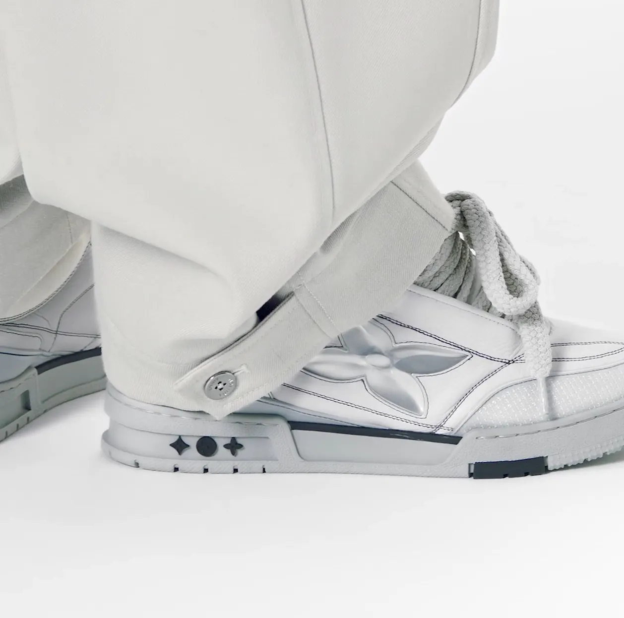 Replica bag Bagsaaa LV Skate Sneaker Grey 1ABZ63