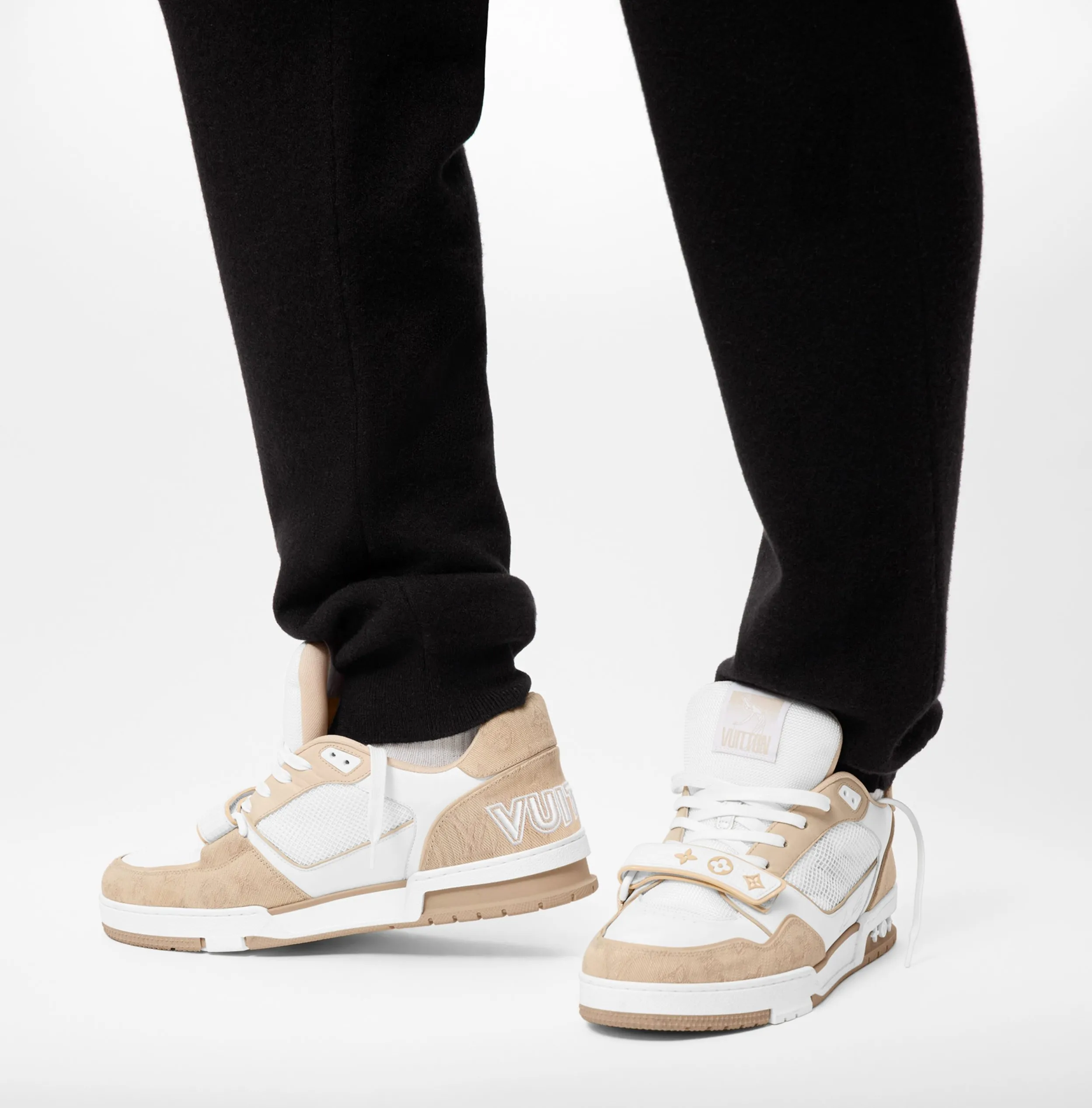 Mens burberry briefcase Bagsaaa LV Trainer Sneaker Velcro strap Monogram denim Beige 1A9ZC0