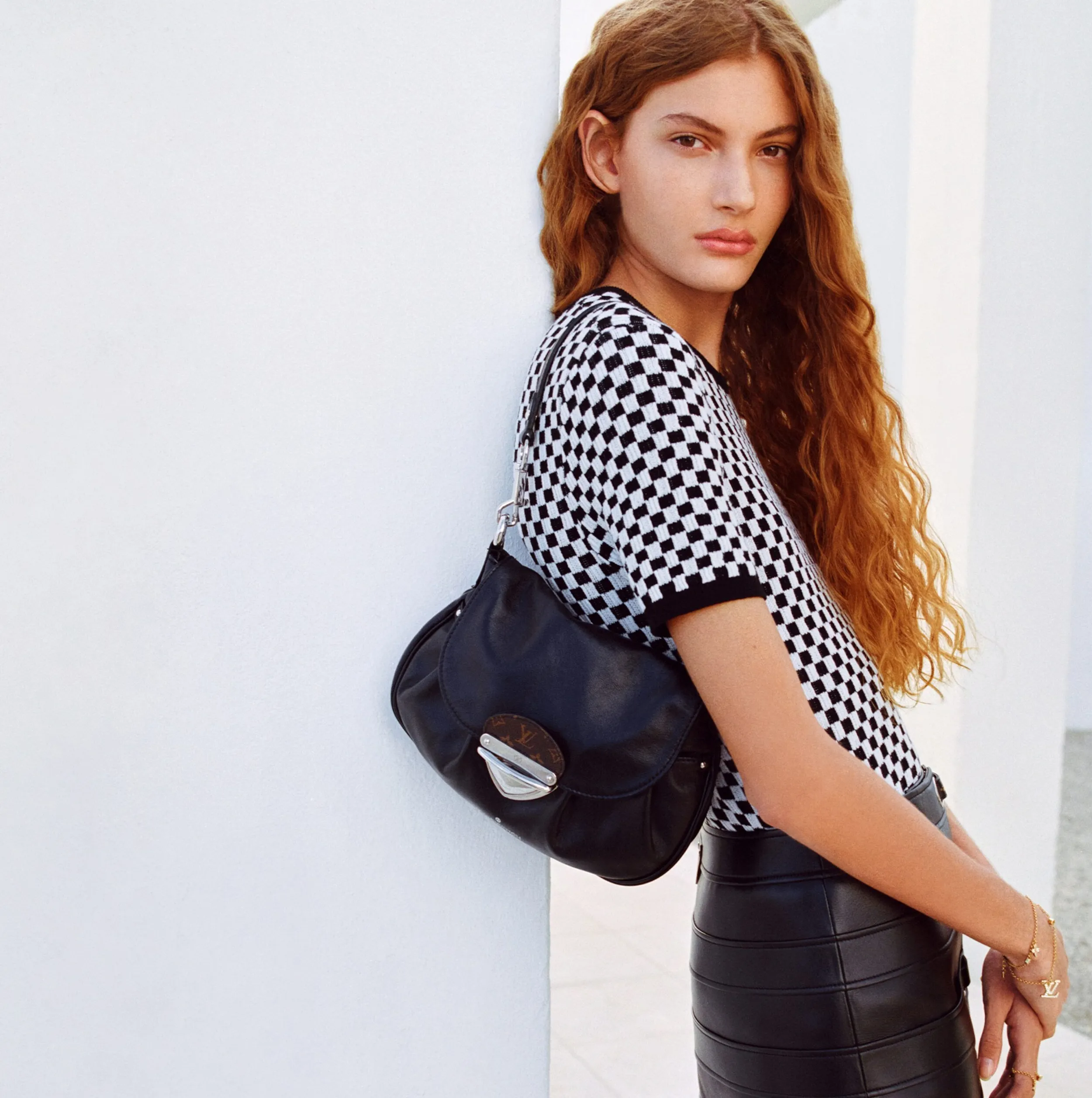 Shop shoulder bags Bagsaaa M12192 Sunset Vibe Black