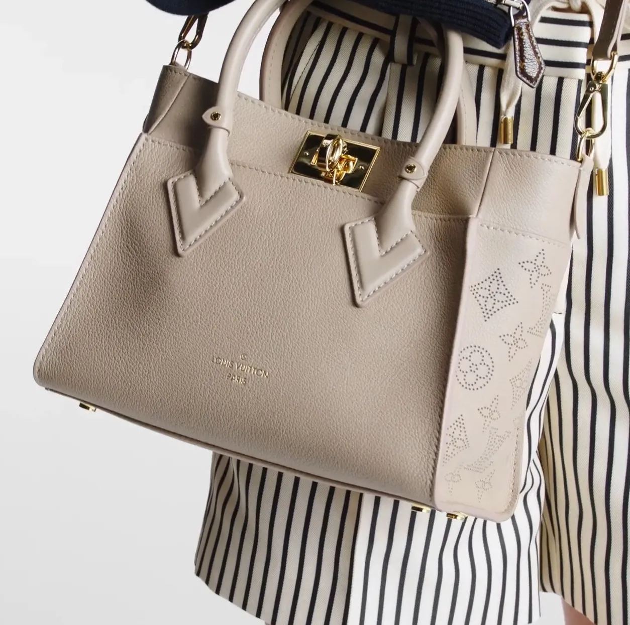 Top lv Bagsaaa M20600 On My Side PM Galet Beige