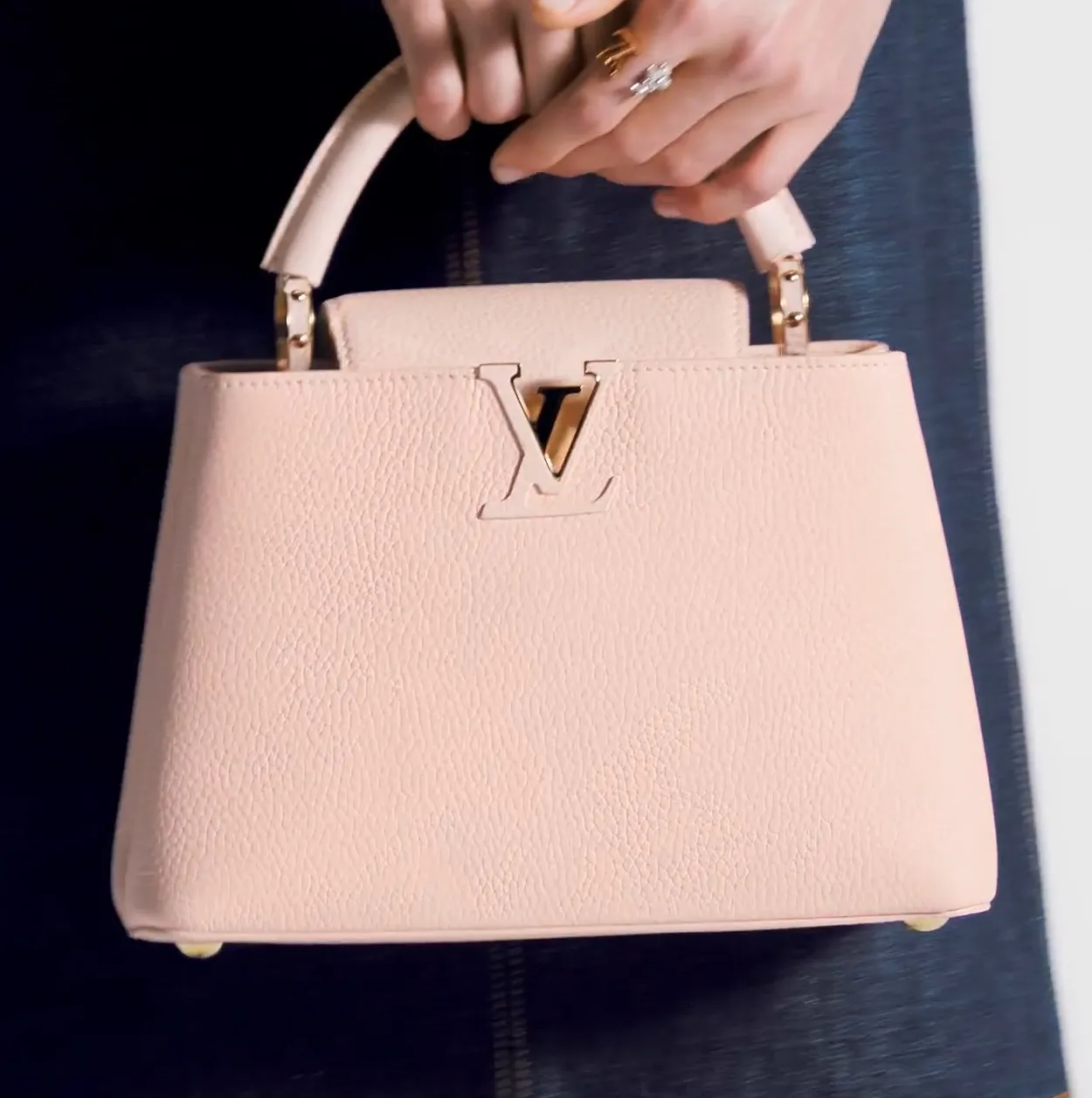 Store shopping Bagsaaa M22178 Capucines BB Bag Pink