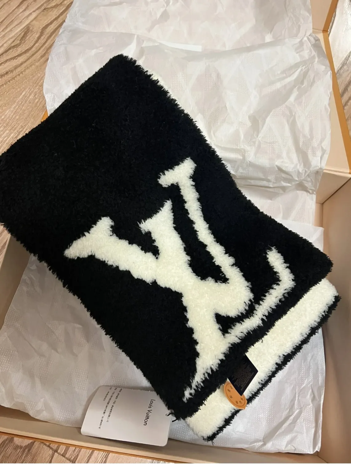 Dolce gabbana replica Bagsaaa M79399 Comfy Black White Scarf