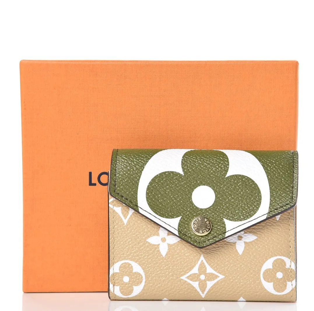 Outlet marketplace Bagsaaa Monogram Giant Zoe Wallet Khaki M67640