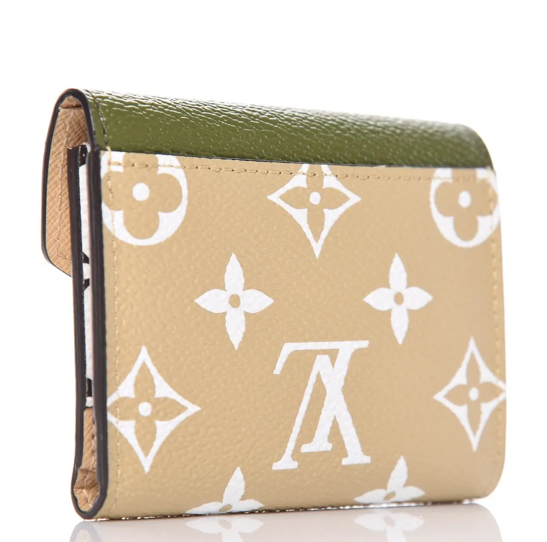 Outlet marketplace Bagsaaa Monogram Giant Zoe Wallet Khaki M67640