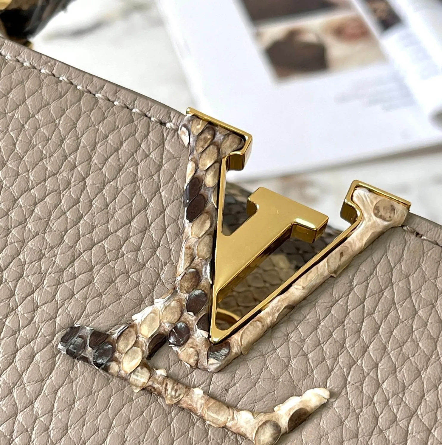 Replica valentino bags Bagsaaa N82068 Capucines BB Steeple Gray