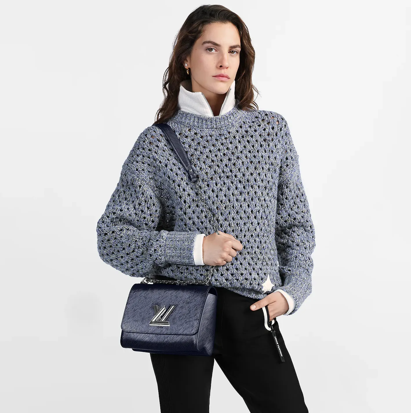 Shop shoulder bags Bagsaaa Navy Blue M21028 Twist MM