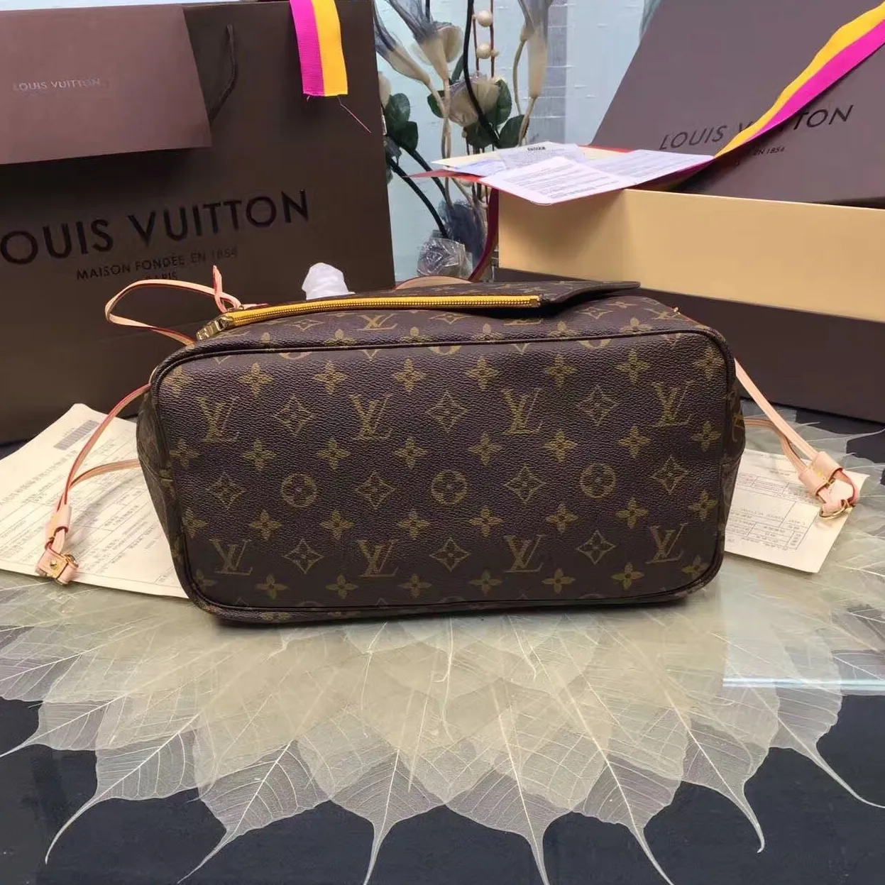 Original chanel store Bagsaaa Neverfull MM Bag Monogram Canvas M40997