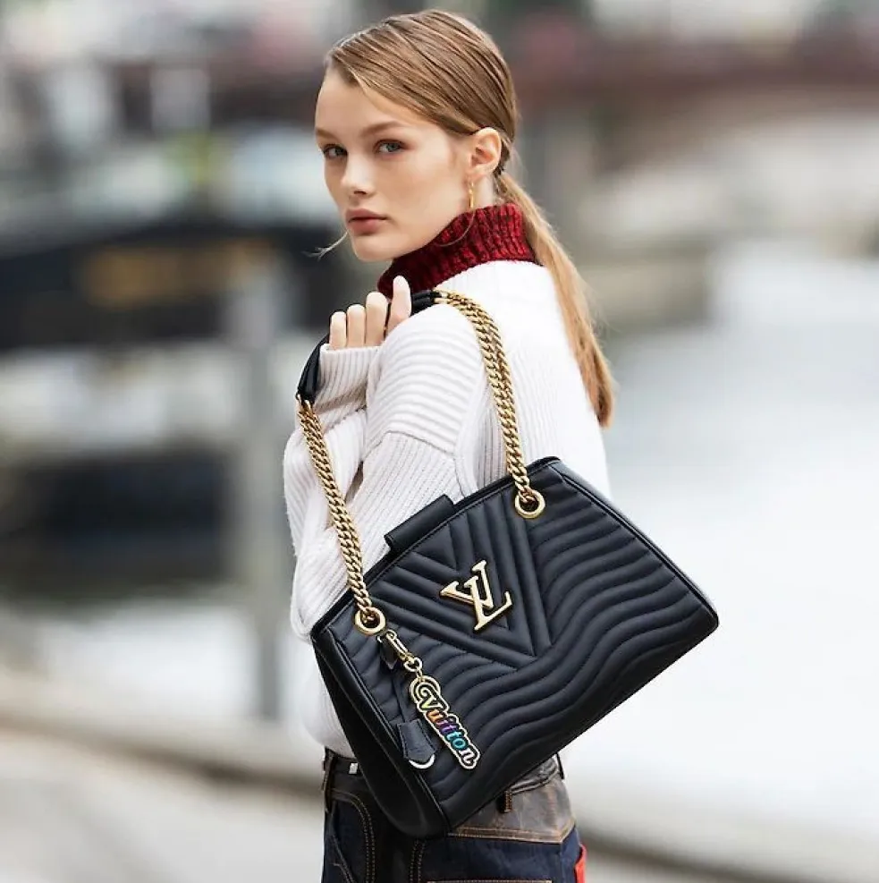 Louis vuitton locations Bagsaaa New Wave Chain Tote M51496