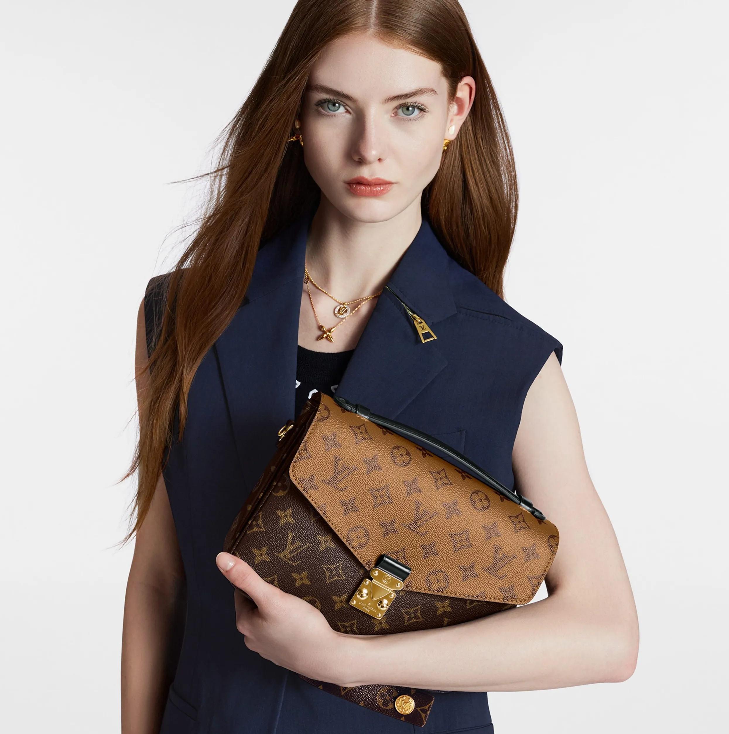 Balenciaga shoes replica Bagsaaa Pochette Metis M44876 Monogram Reverse