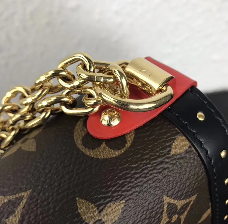 Store shopping Bagsaaa Twist MM Bag Summer Trunks M43629