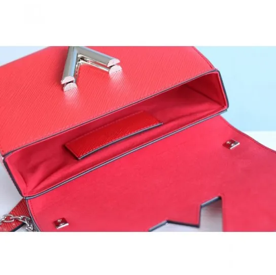 Original chanel store Bagsaaa Twist PM Red M50523