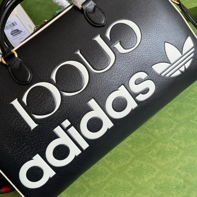 Replica bags Zip closu Adidas x Gucci Large Duffle Bag