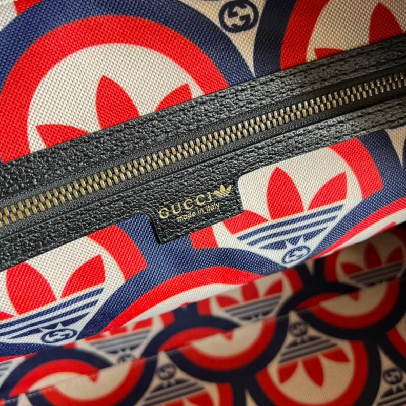 Replica bags Zip closu Adidas x Gucci Large Duffle Bag