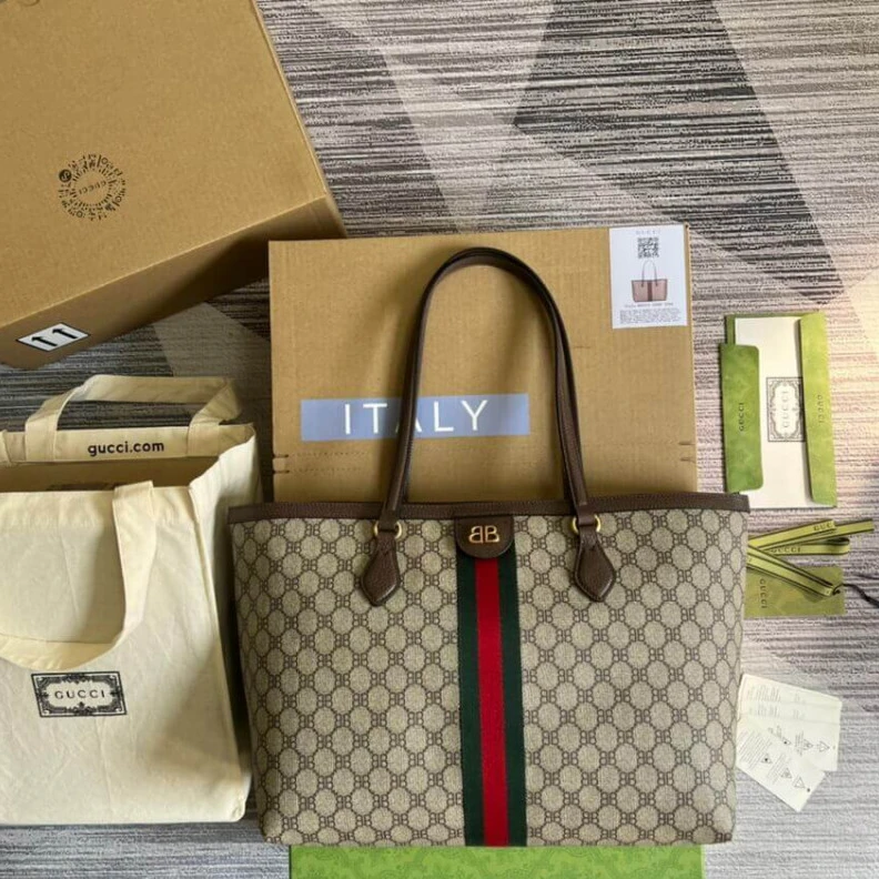 Replica bags lv Balenciaga x Gucci Hacker Medium Tote Bag Beige