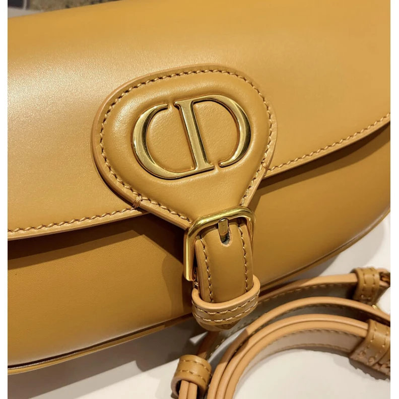 Louis vuitton locations Adjustabl Christian Dior Bobby East-West Bag M9327 in Amber Box Calfskin