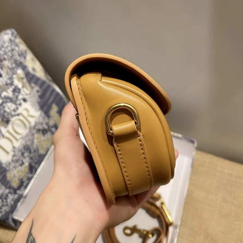 Louis vuitton locations Adjustabl Christian Dior Bobby East-West Bag M9327 in Amber Box Calfskin