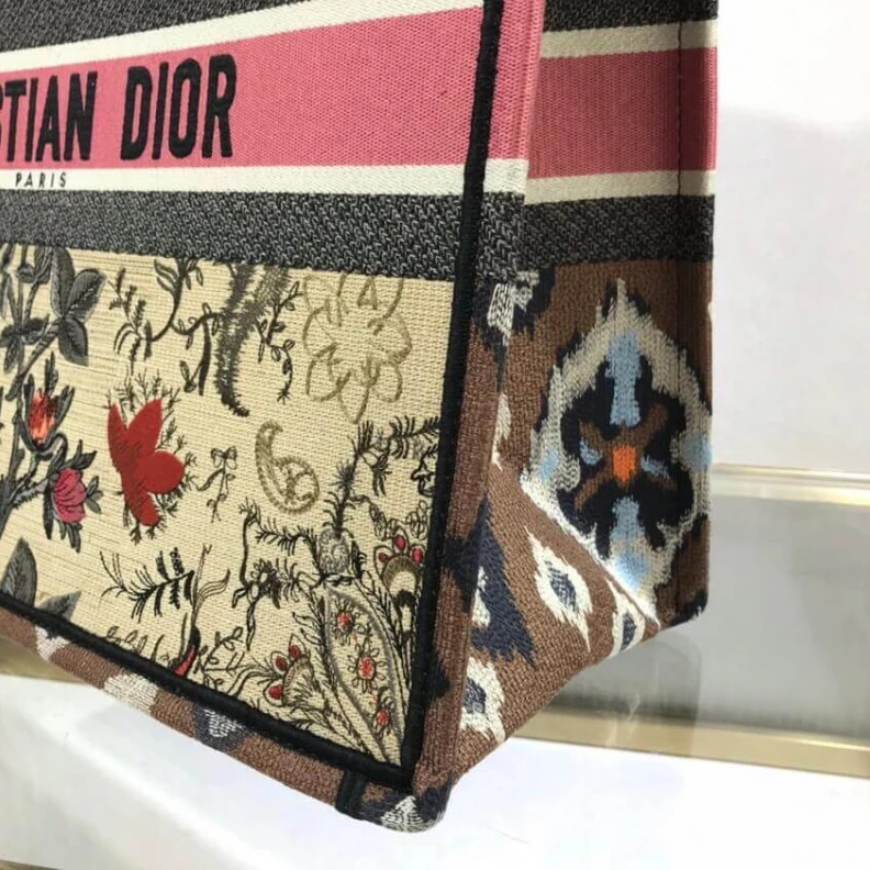 Louis vuitton locations 'Christia Christian Dior Book Tote Broderie Flowers Multicolore