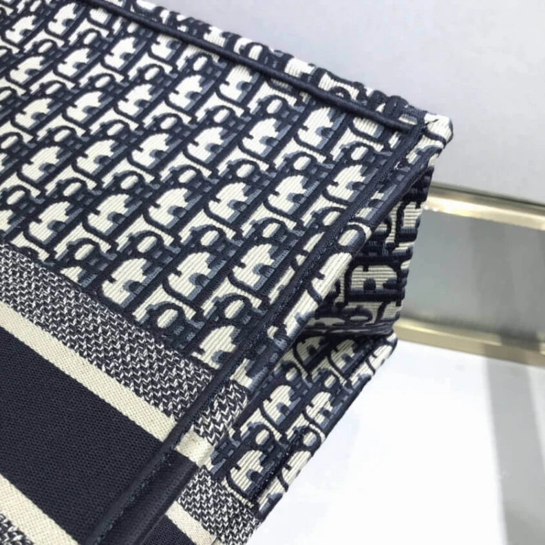 Top lv CHRISTIAN Dior Book Tote Blue Dior Oblique Embroidery
