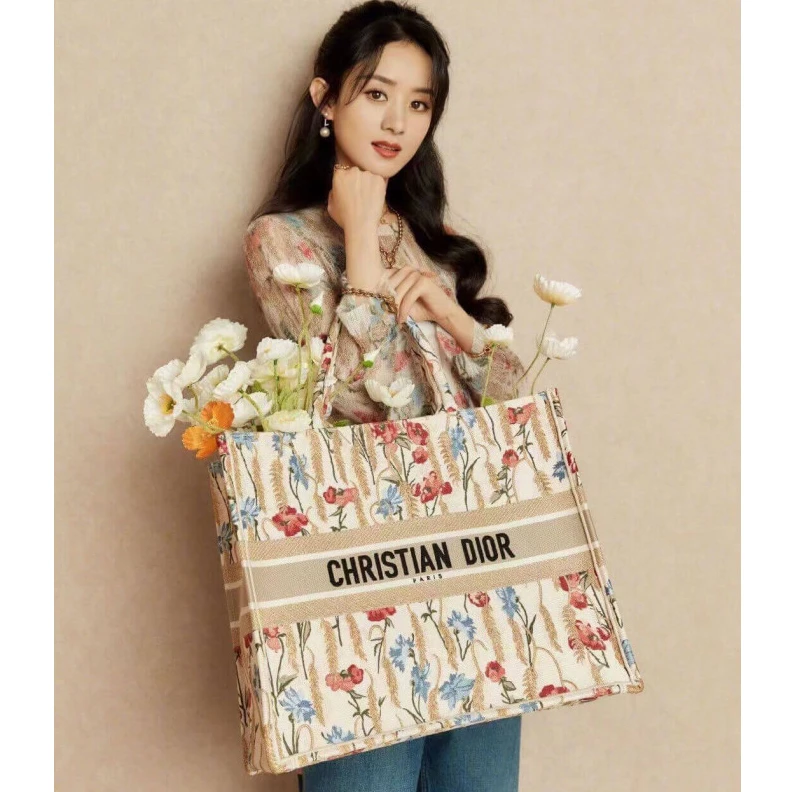 Replica bags The Dior B Dior Book Tote in Beige Multicolor Hibiscus Metallic Thread Embroidery