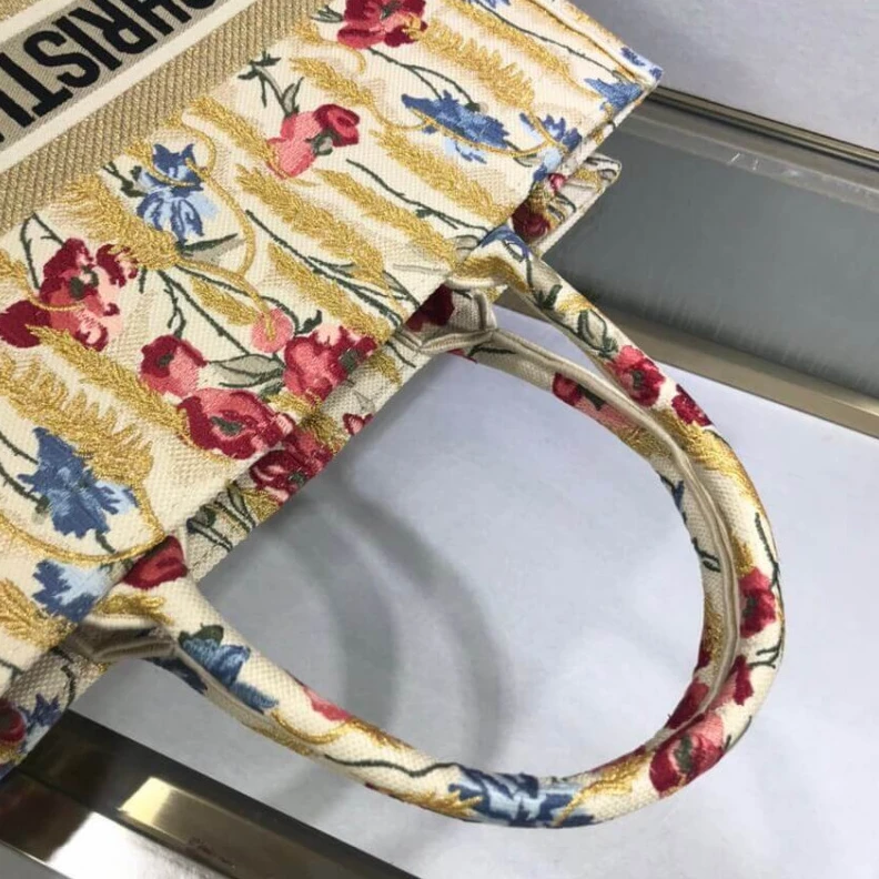 Replica bags The Dior B Dior Book Tote in Beige Multicolor Hibiscus Metallic Thread Embroidery