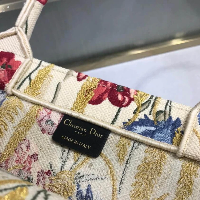 Replica bags The Dior B Dior Book Tote in Beige Multicolor Hibiscus Metallic Thread Embroidery