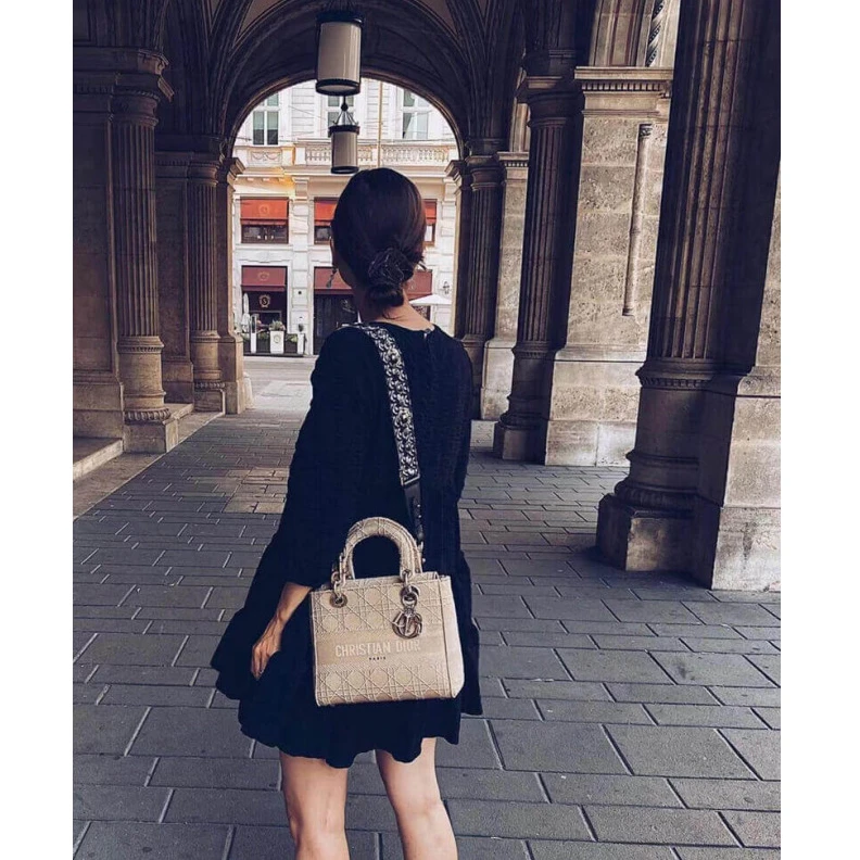 Replica valentino bags Interior Dior Medium Lady D-Lite Bag Beige Cannage Embroidered